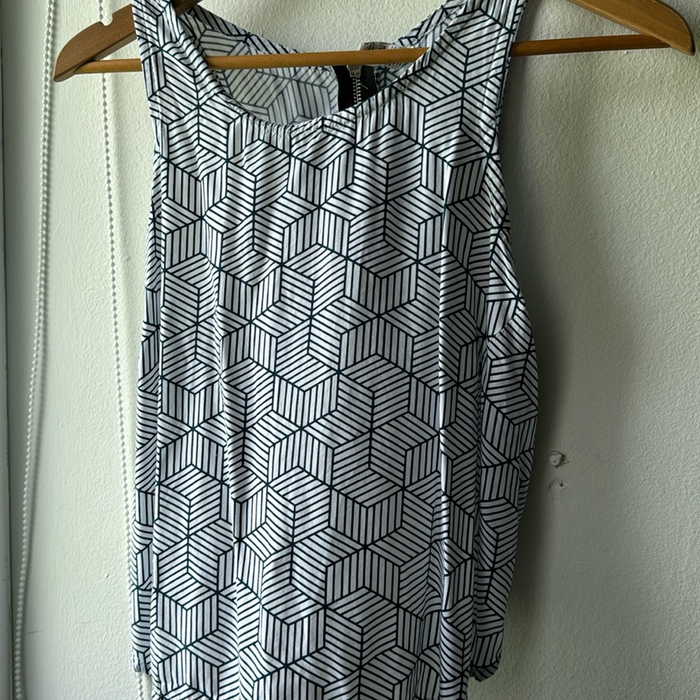 Valija Medium blouse Top. Crop at the back